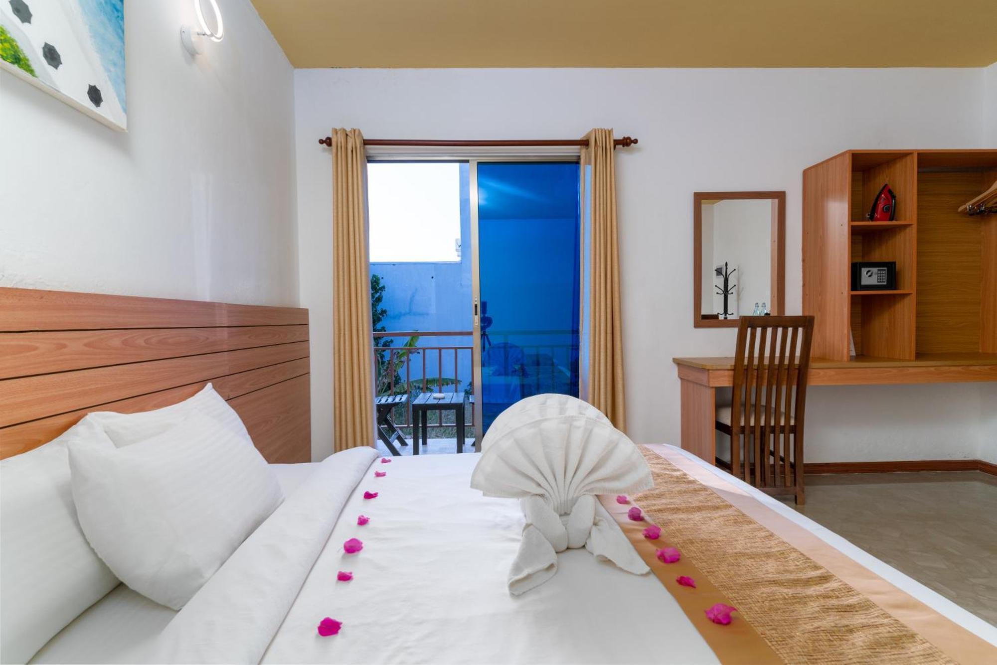 Nala Veli Beach & Spa Ukulhas Buitenkant foto